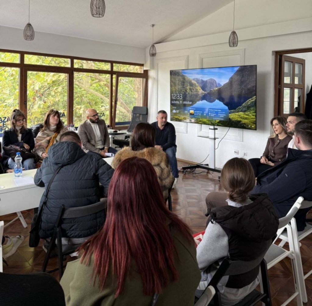 Drugi trening projekta „Mlad sam, jasan – glasam!“: Mladi traže više prostora za svoj glas